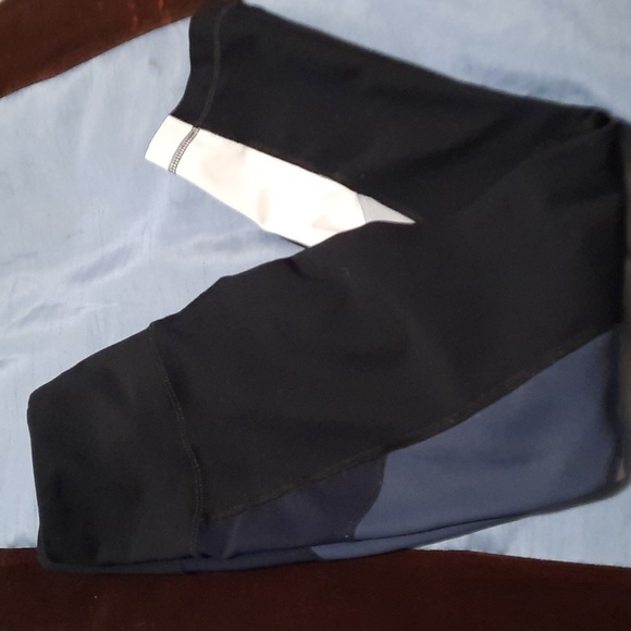 90 Degree Leggings - Picture 1 of 4